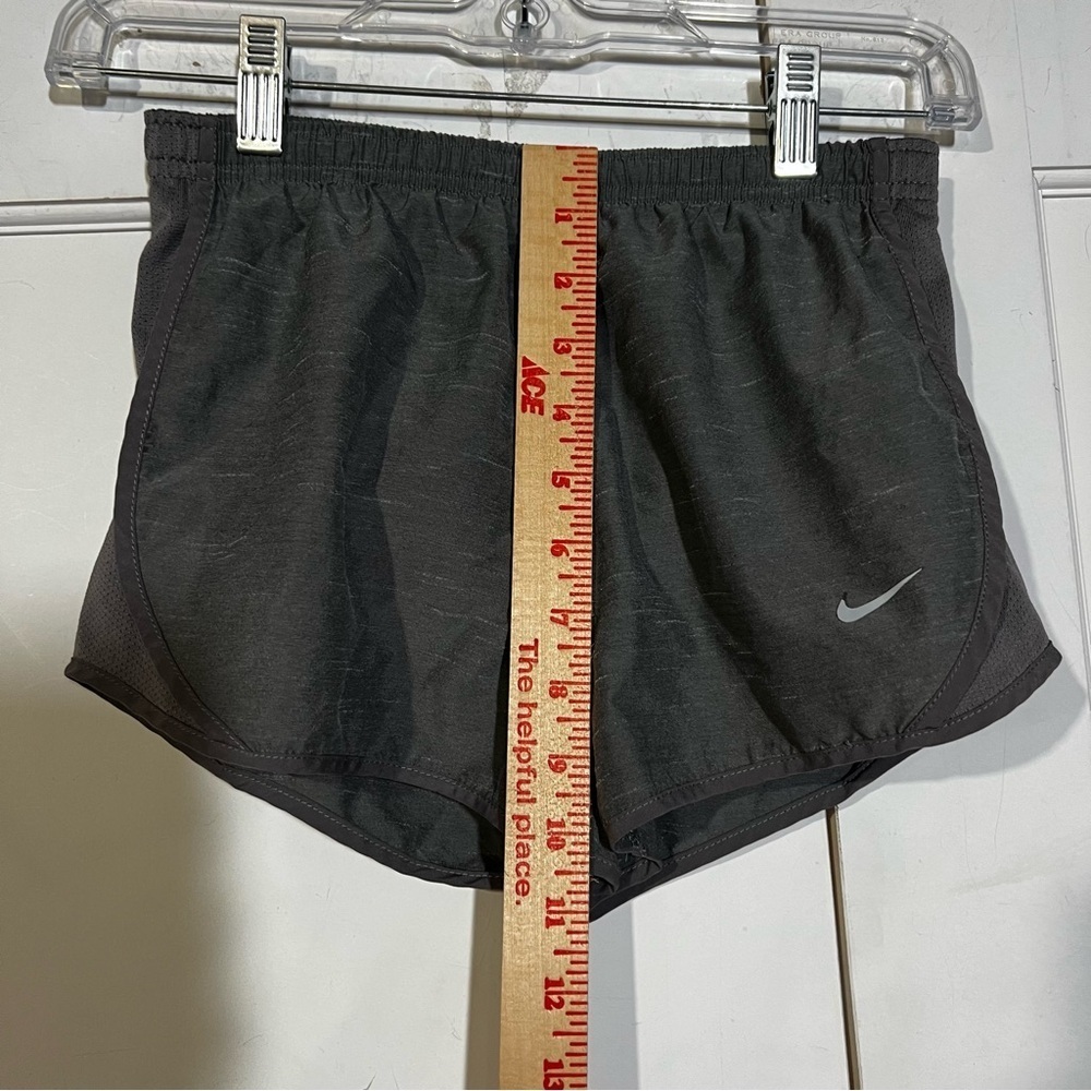 Nike Dri Fit Girls Shorts Dark Gray Size Medium - Picture 4 of 6